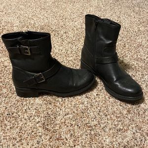 Women’s size 7 black boots